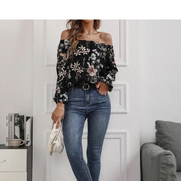 Boho White Floral Print Off-Shoulder Blouse - Picture 3 of 5